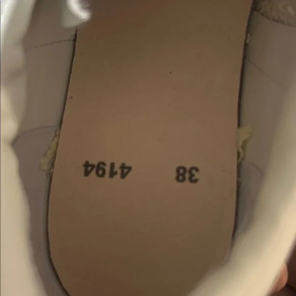 Golden Goose White Leather Low-Top Sneakers - Picture 14 of 16